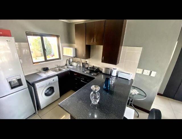 3 bed property to rent in CENTURY CITY